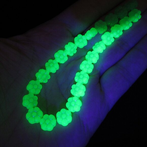 UG flower beads - Picture 6 of 8